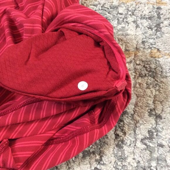 LULULEMON THINK FAST STRIPED PULLOVER! EUC! SIZE 6 - Picture 8 of 11